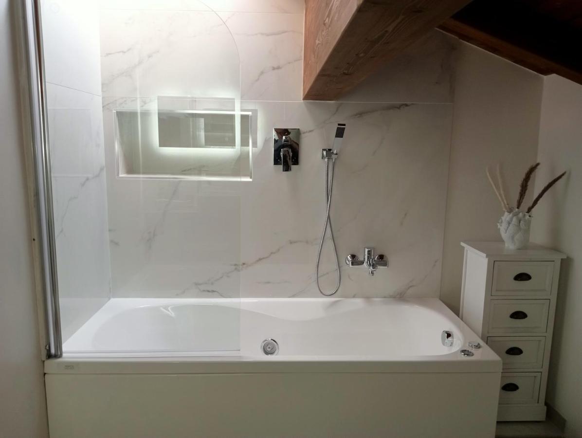 Bed and Breakfast Casale Monte Valestra Bebbio Esterno foto